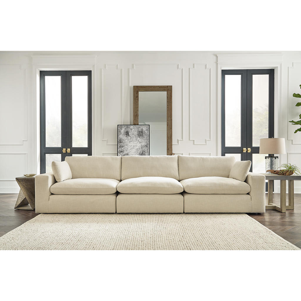 DOORBUSTER! Elyza 3-Piece Sectional Sofa Benchcraft® Living Room