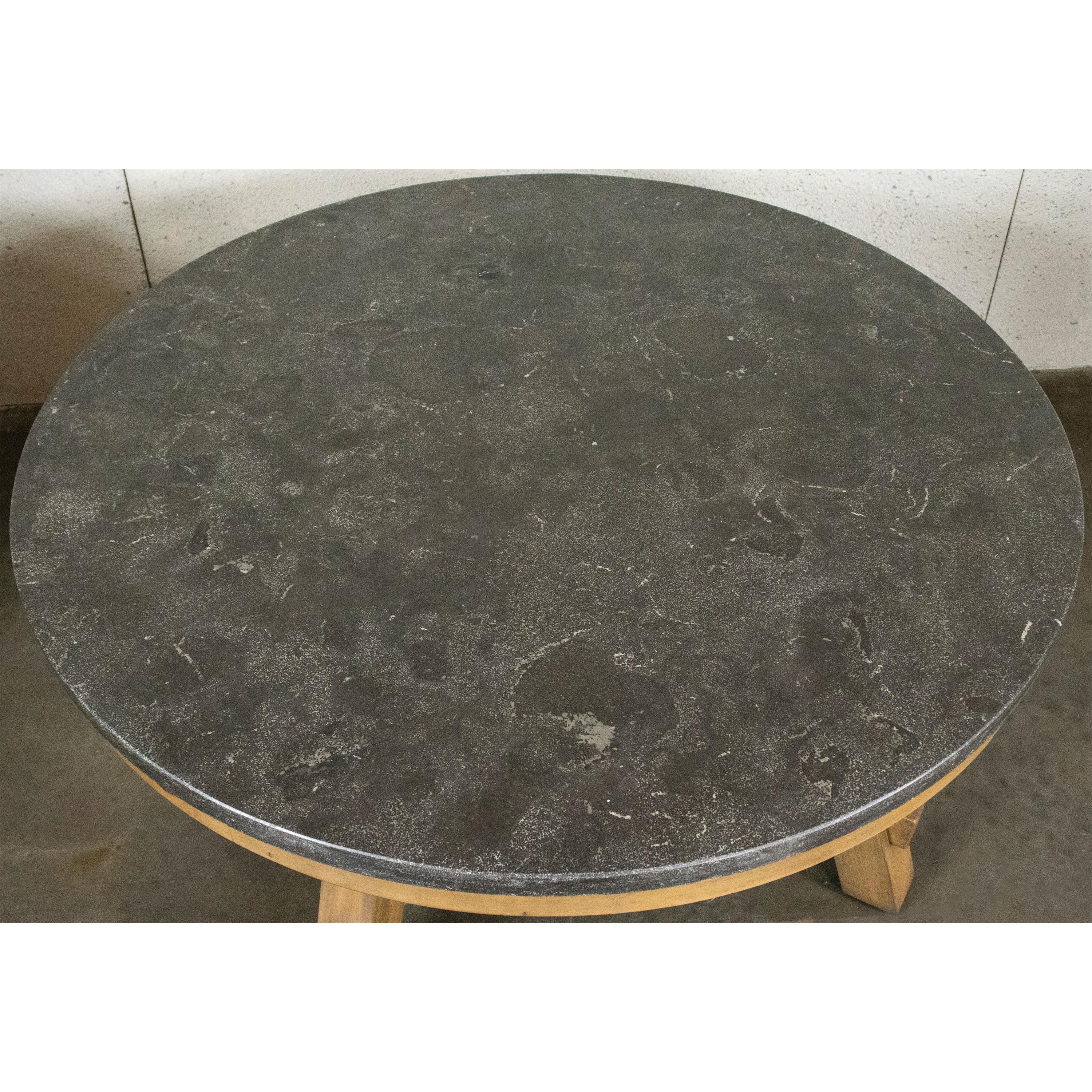 Weatherford Rnd Cktl Tbl-base Riverside Furniture Tables