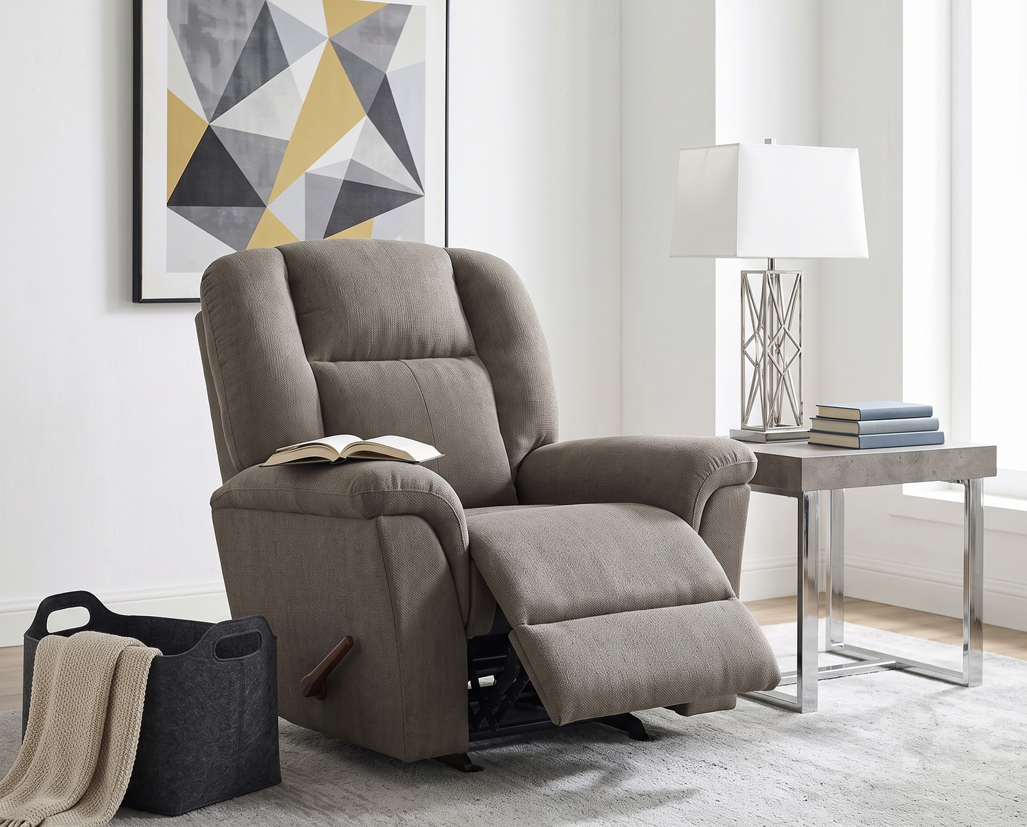 La-Z-Boy Sherman Rocking Recliner — A Simple Way into the Brand La-Z-Boy Recliner Chair