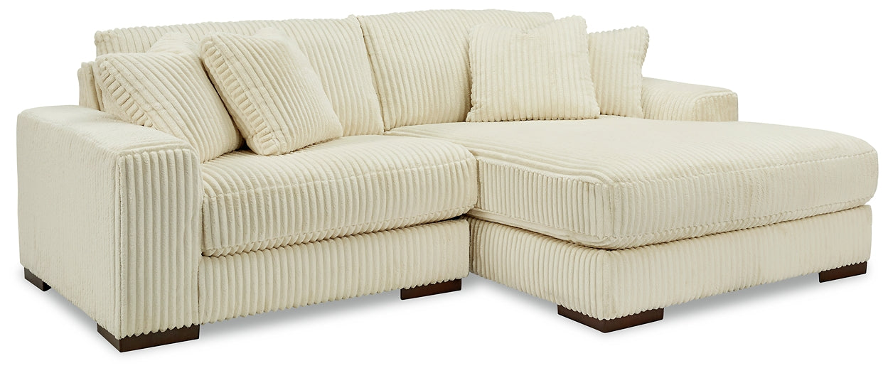 Lindyn 2-Piece Sectional with Chaise