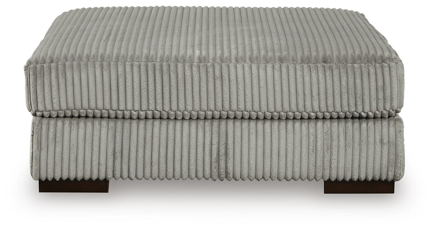 Lindyn 4-Piece Sectional, Swivel Chair and Ottoman — 6 Pieces Signature Design by Ashley® Living Room