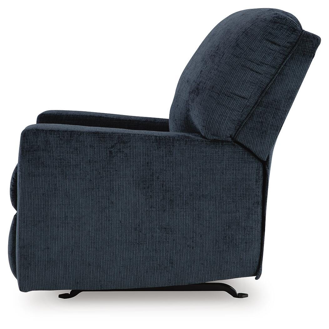 Aviemore 2-Piece Sectional and Recliner — Chaise Right Signature Design by Ashley® Living Room