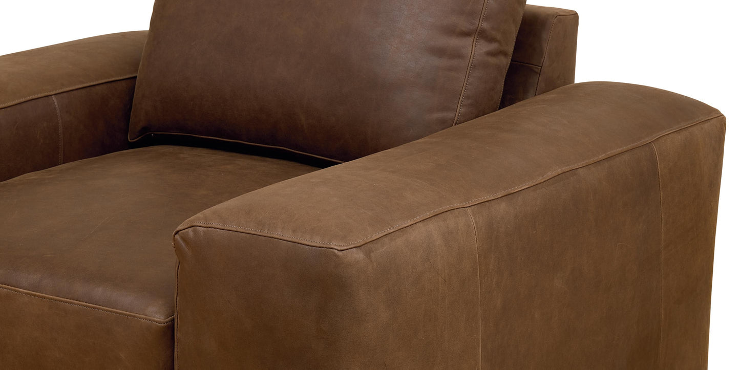 Southpark Leather Chair Bassett