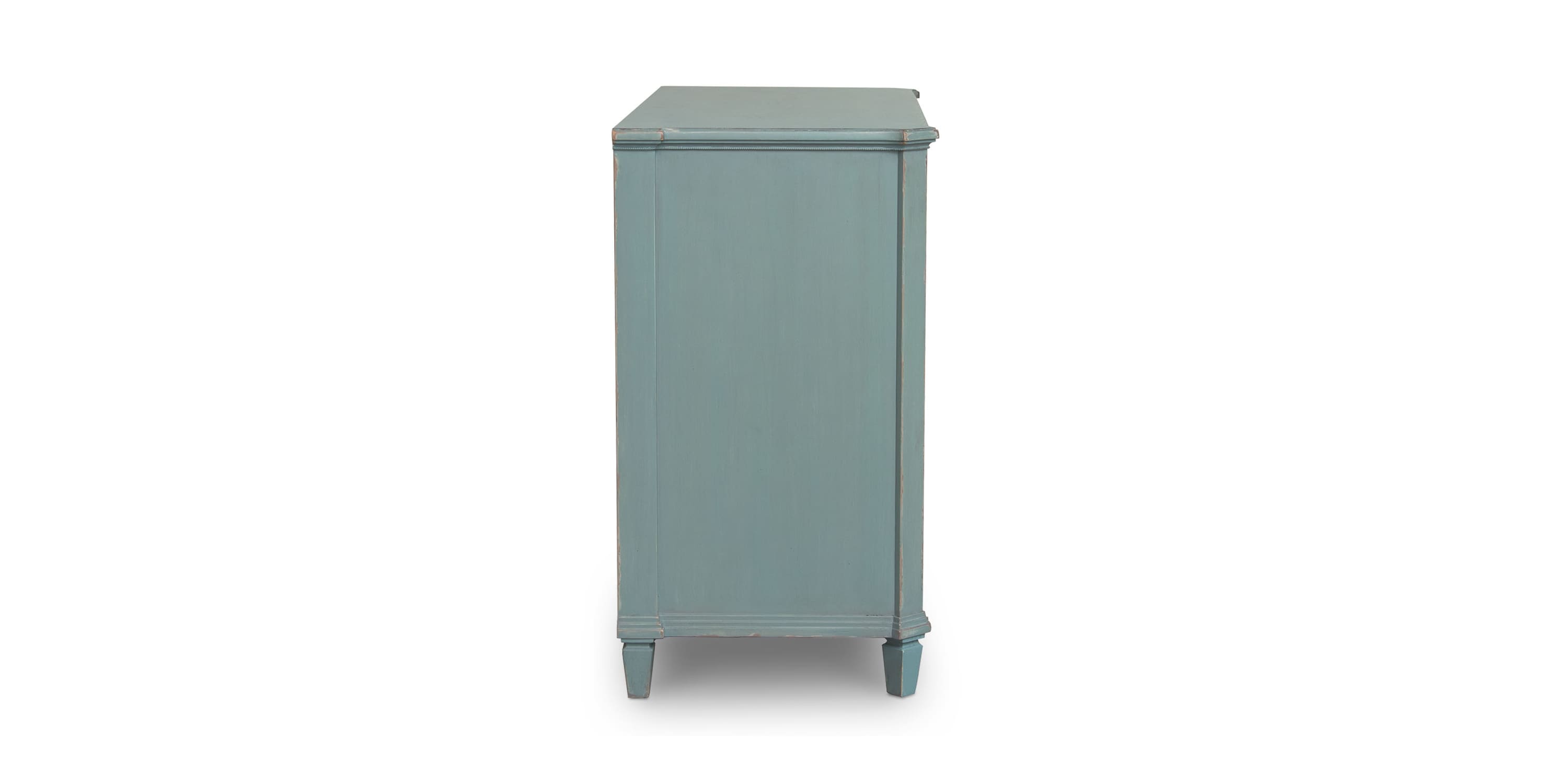 Trafford Accent Chest Bassett Bedroom Furniture