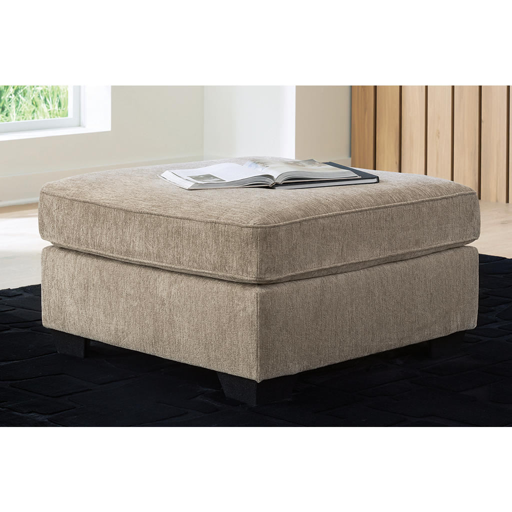 Olten Oversized Accent Ottoman Benchcraft® Living Room