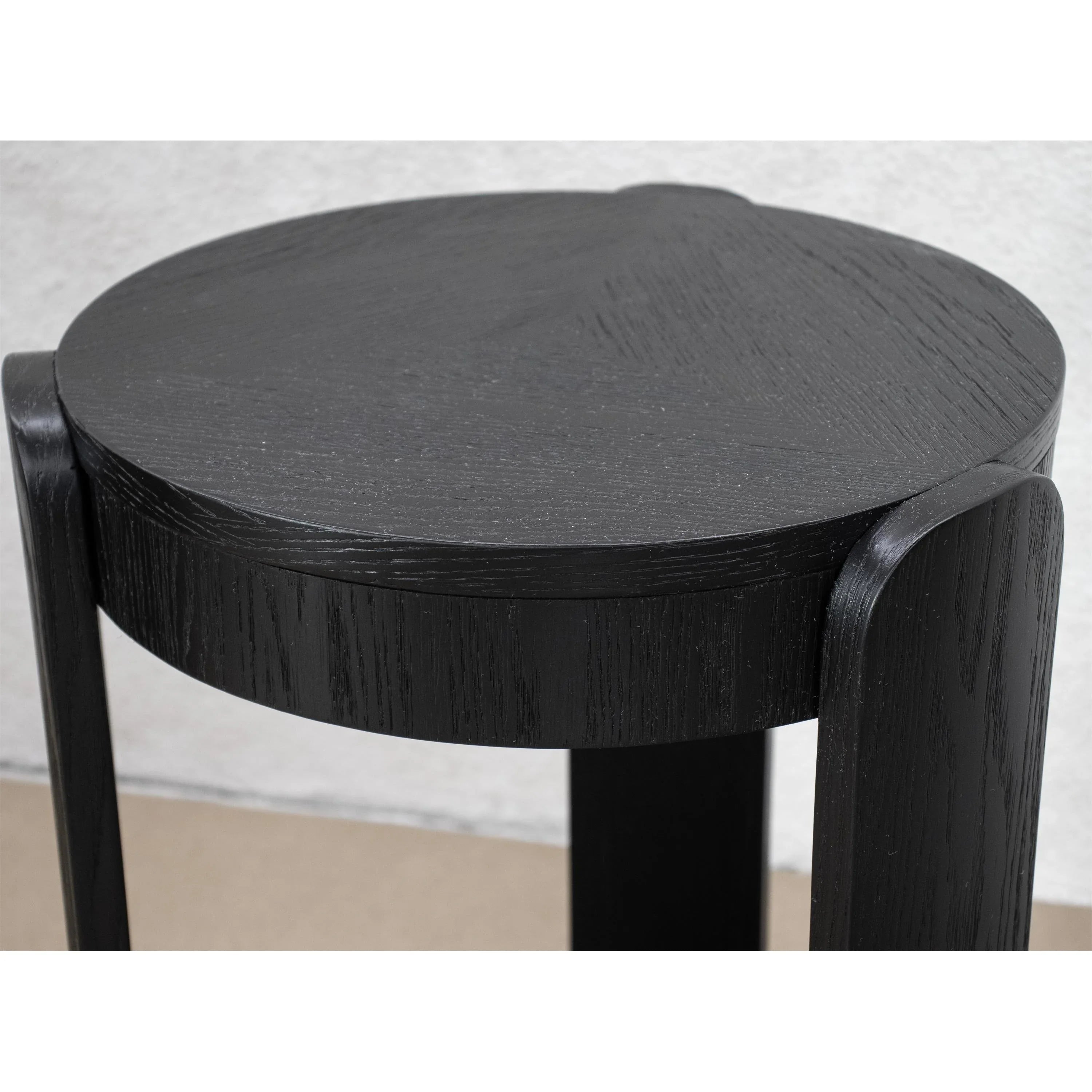 Jaylon End Table Riverside Furniture Tables
