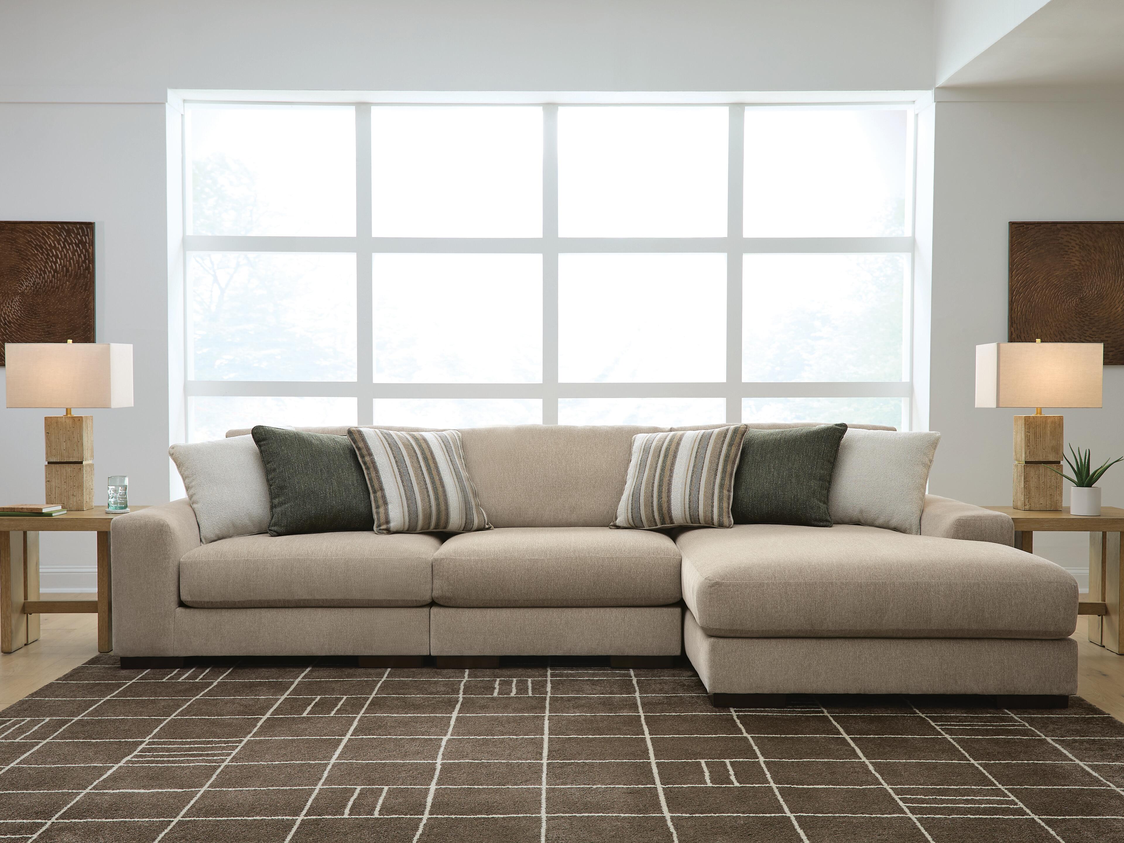 Linenhause 3-Piece Sectional Sofa Chaise