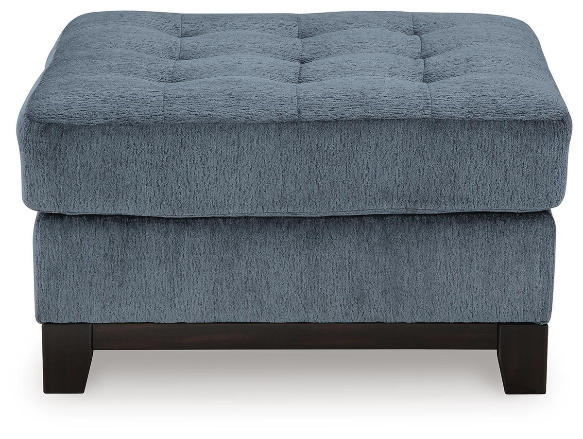 Maxon Place 3-Piece Sectional and Ottoman — 100-Inch Sofa Benchcraft® Living Room