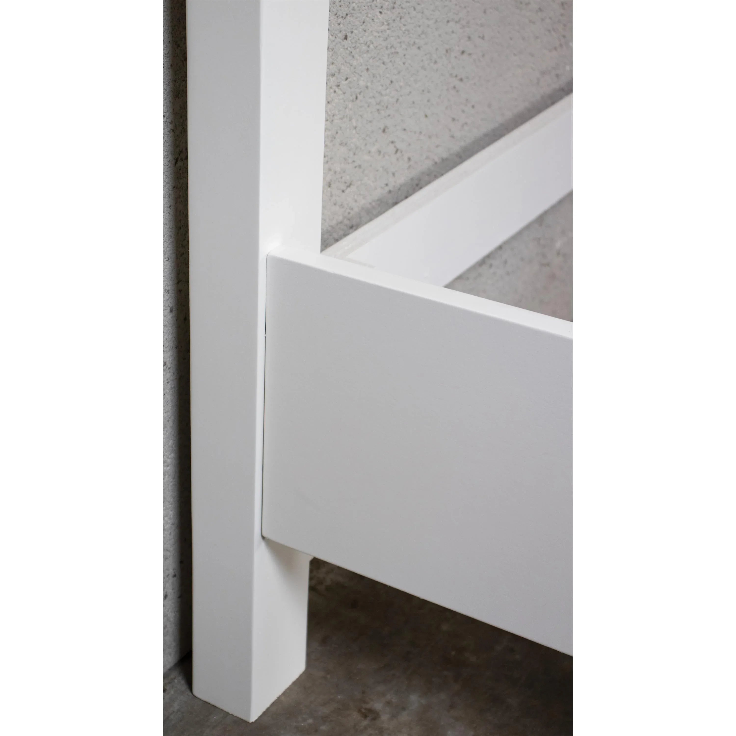 Cora 5/0-6/6 Panel Siderails Riverside Furniture Bedroom