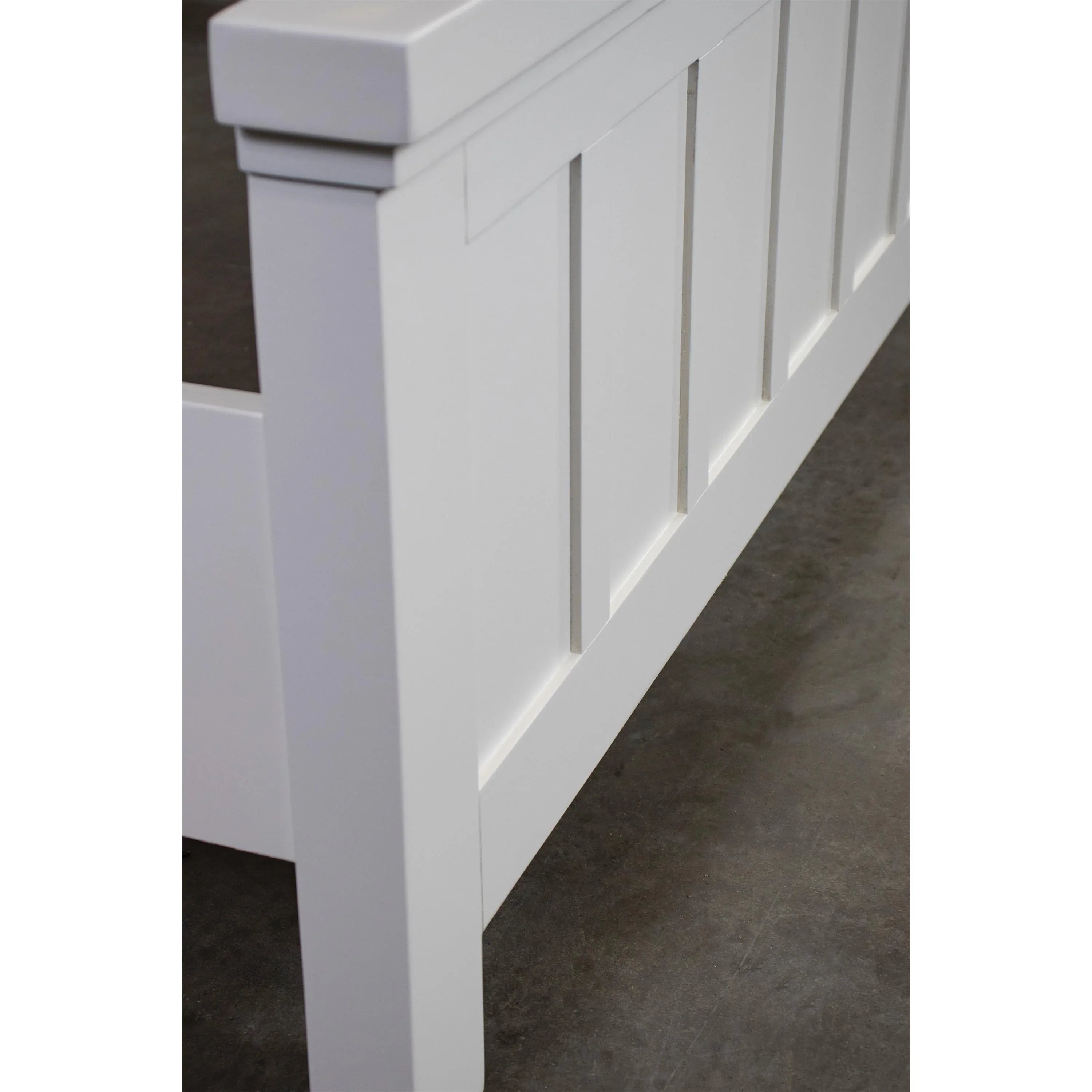 Cora 6/6 Panel Footboard Riverside Furniture Bedroom