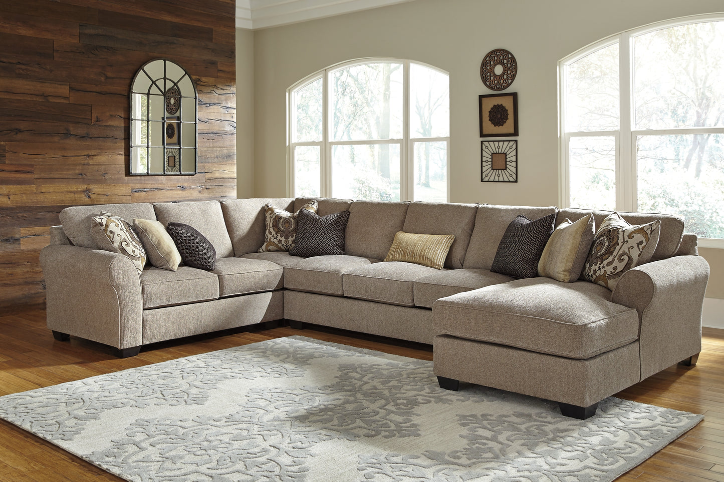 Pantomine 4-Piece Sectional with Ottoman