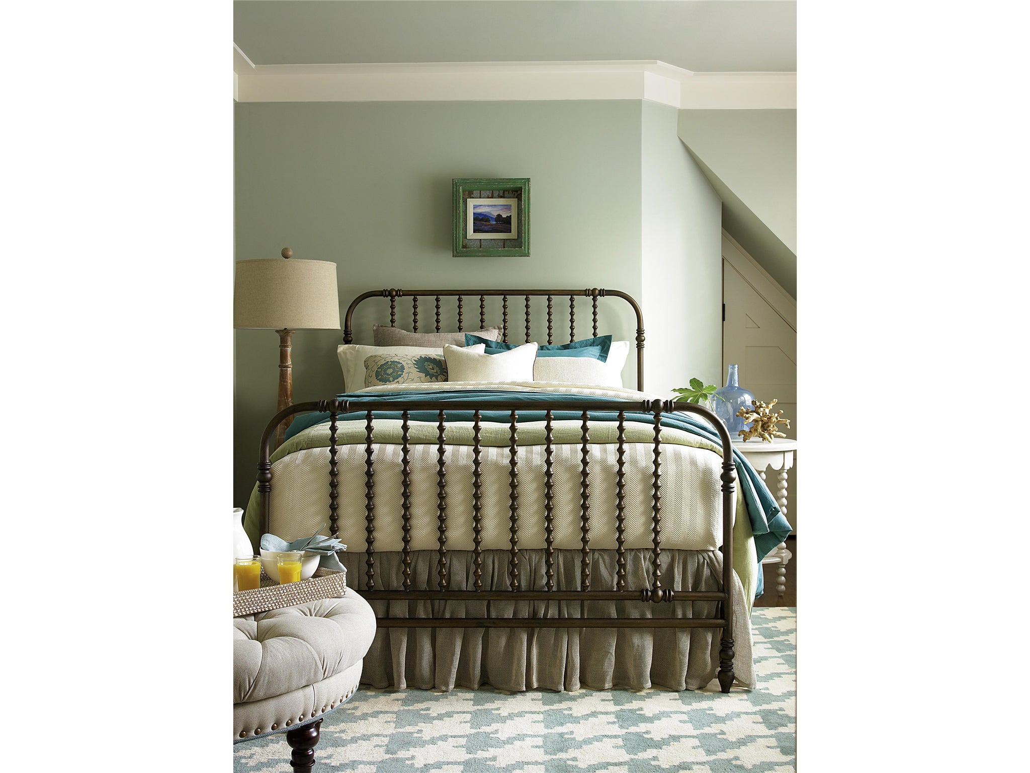Universal Furniture The Guest Room Bed
