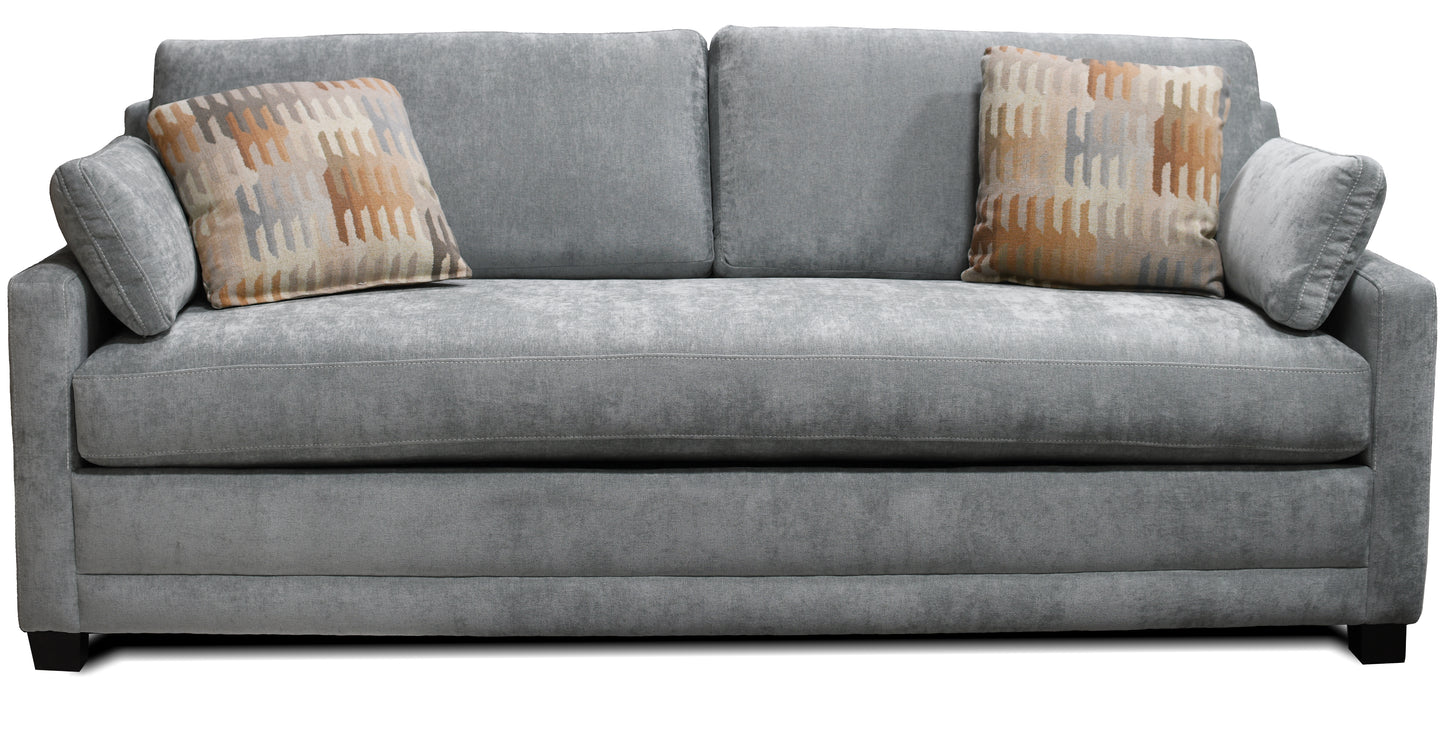 Izzie Loveseat