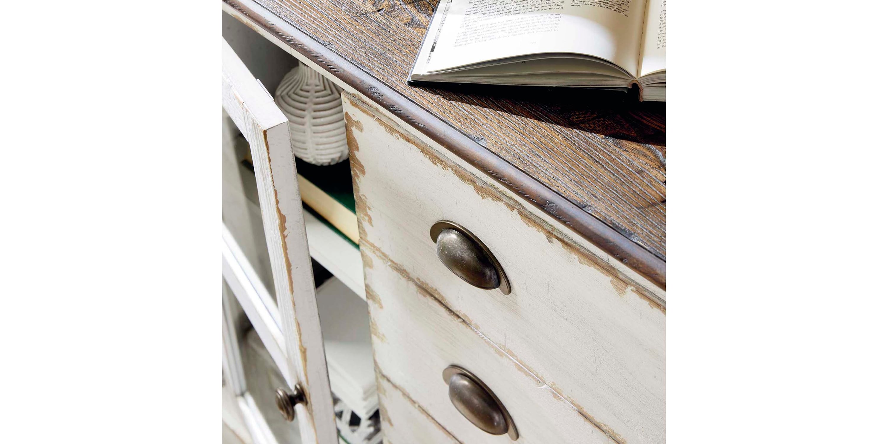 Avondale Sideboard Bassett