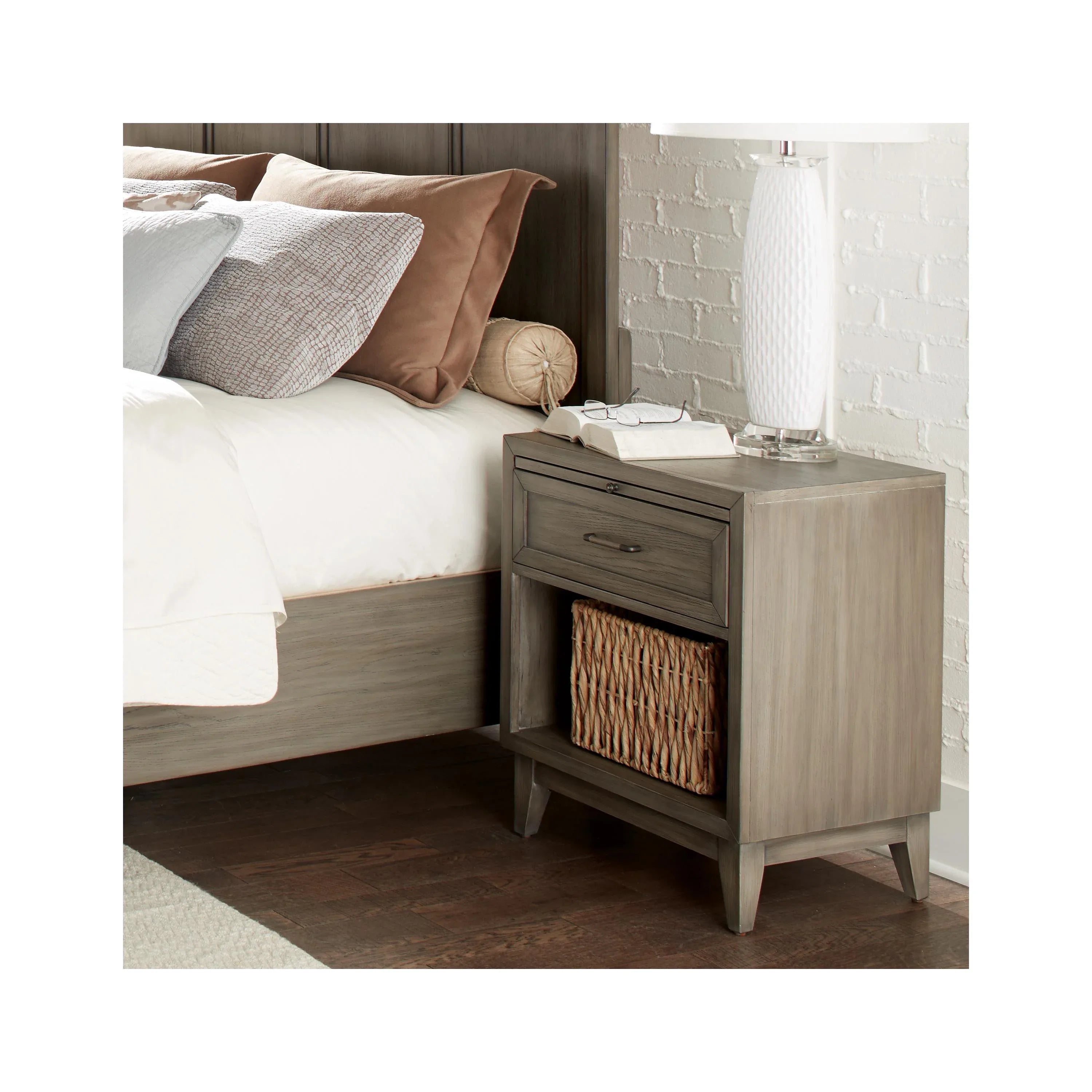 Vogue 1-drawer Nightstand Riverside Furniture Bedroom
