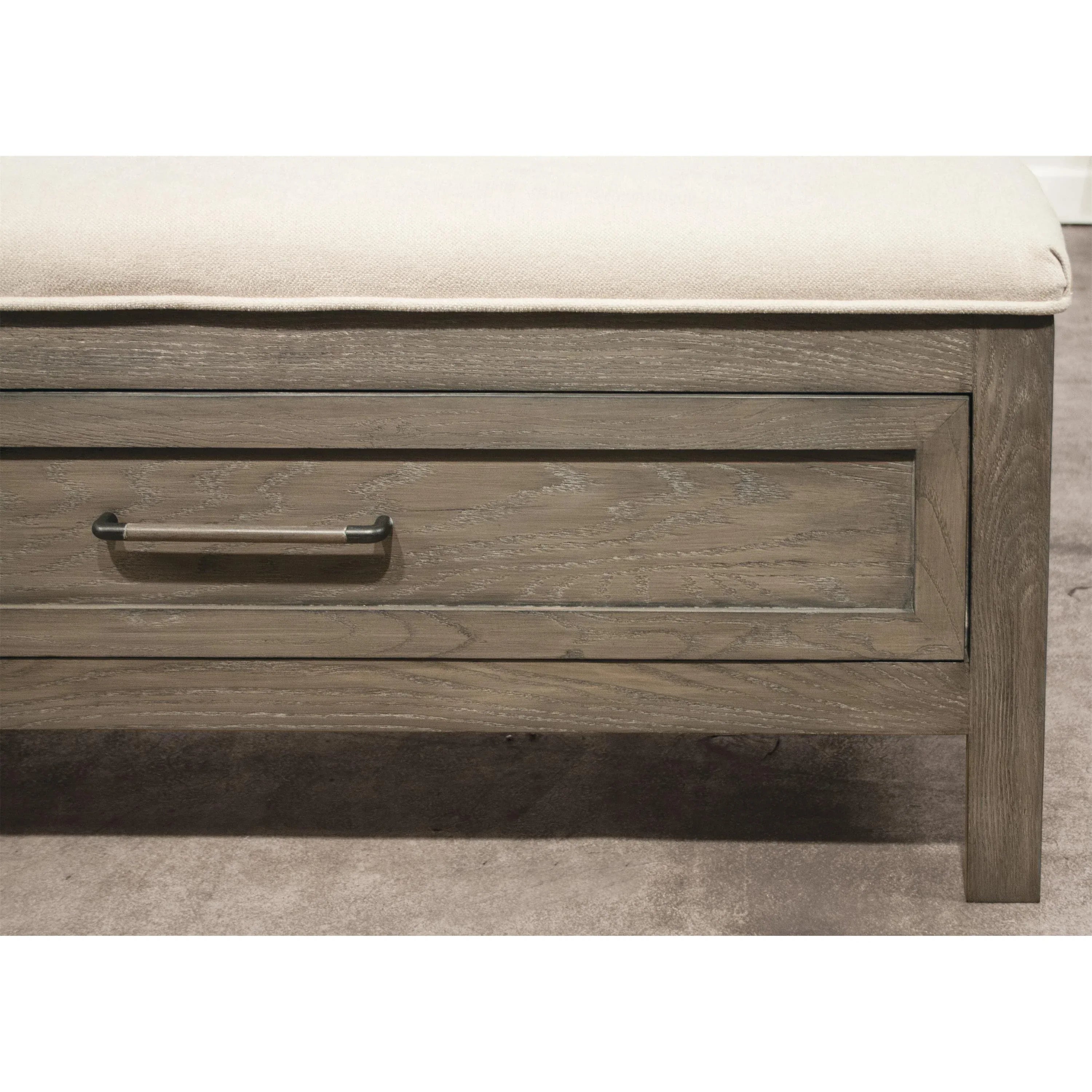 Vogue 6/0-6/6 Uph Bnch Stg Ftbd Riverside Furniture Bedroom