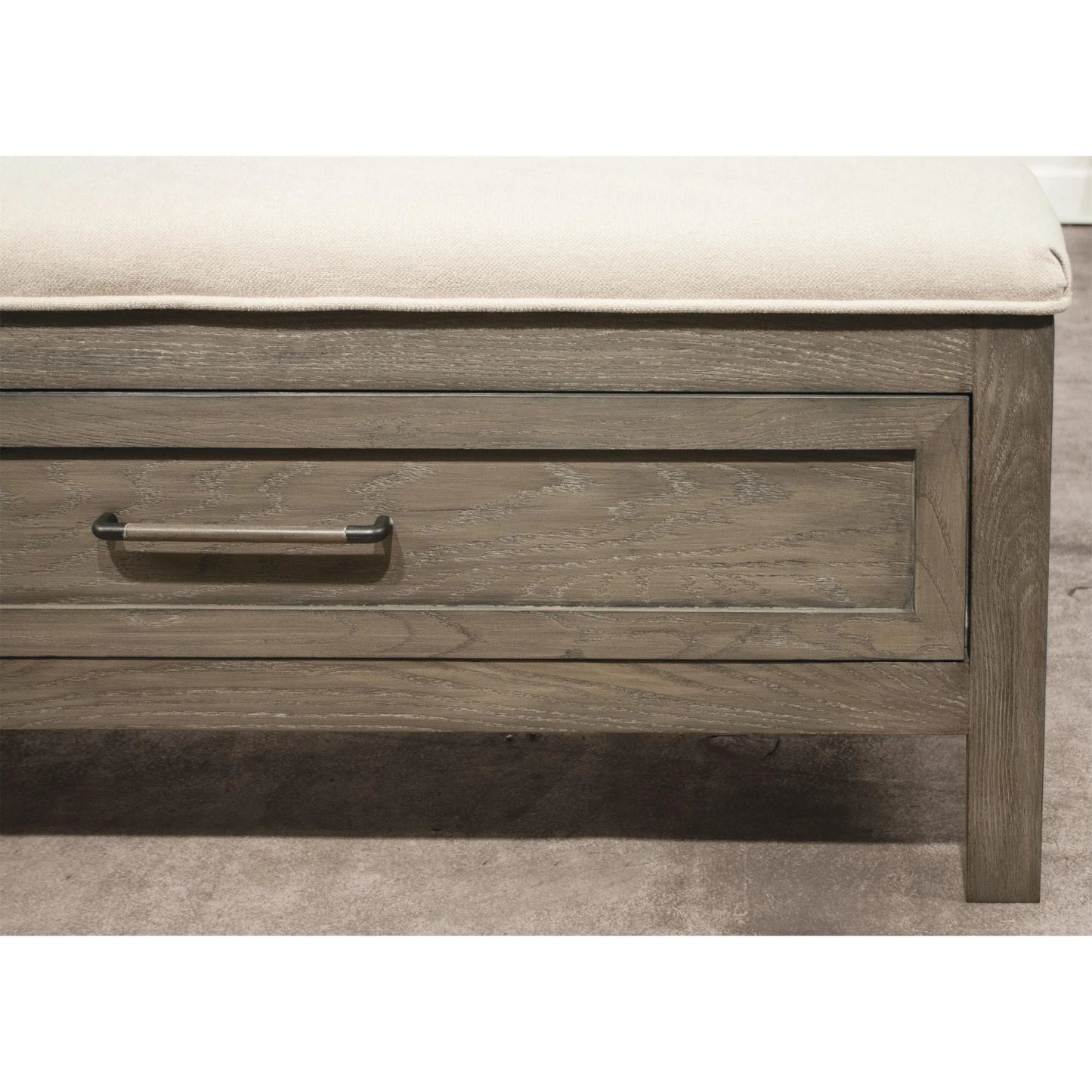Vogue 6/0-6/6 Uph Bnch Stg Ftbd Riverside Furniture Bedroom