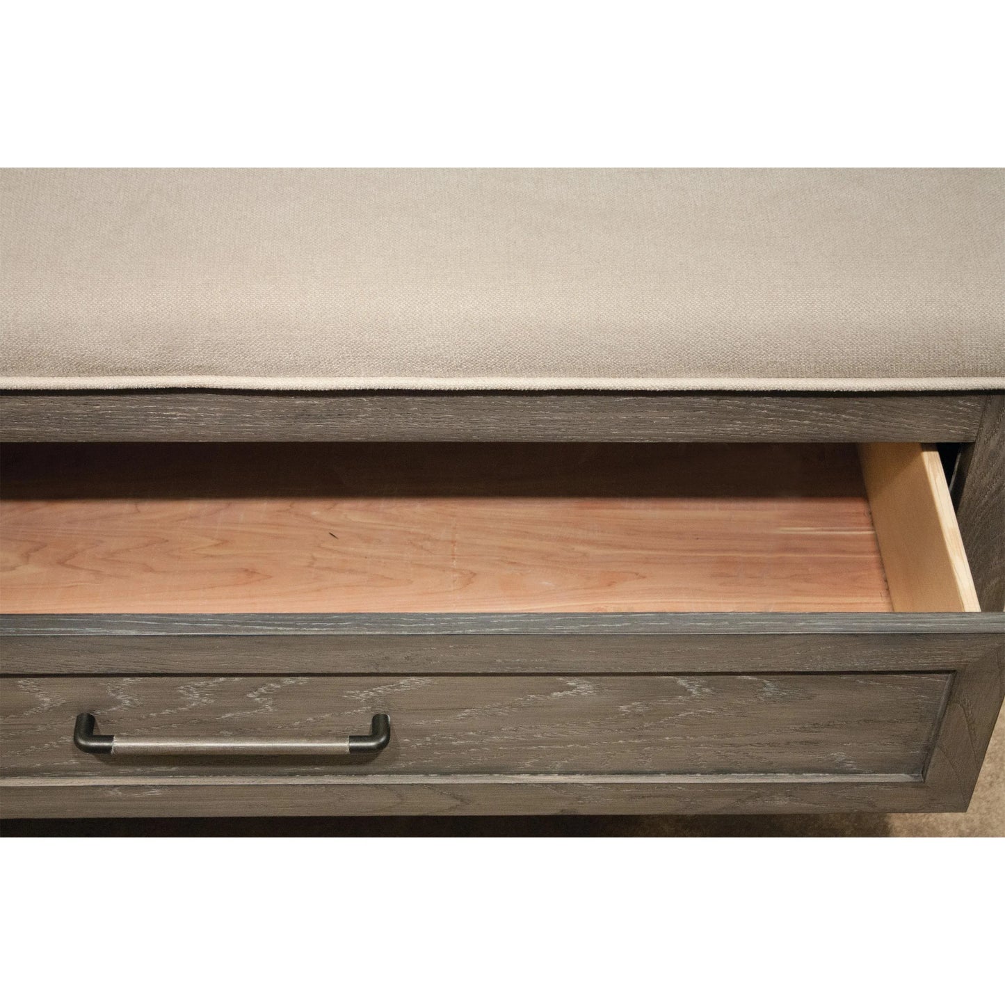 Vogue 6/0-6/6 Uph Bnch Stg Ftbd Riverside Furniture Bedroom