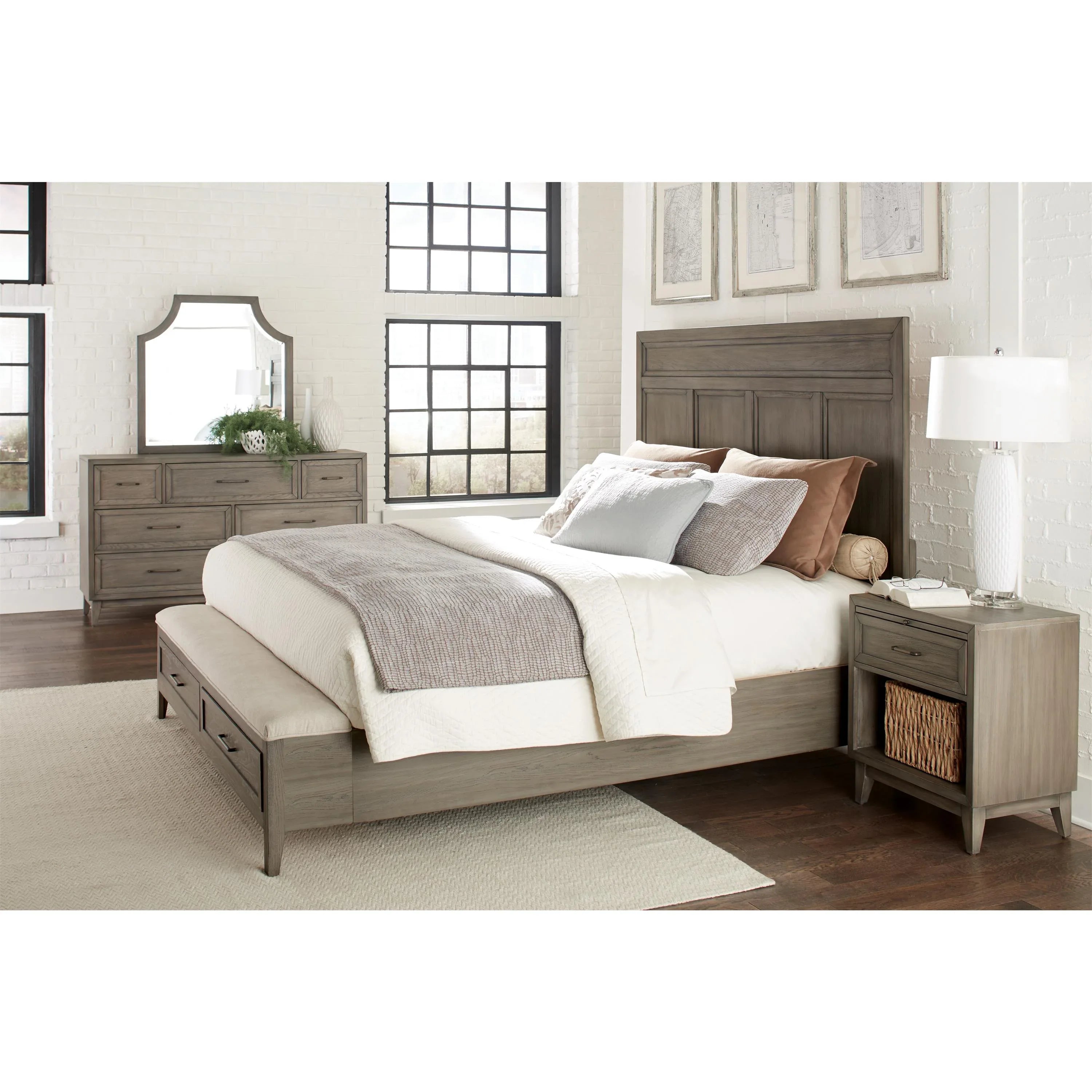 Vogue 6/0-6/6 Uph Bnch Stg Ftbd Riverside Furniture Bedroom