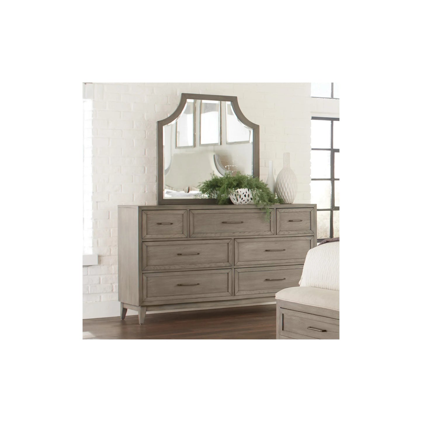 Vogue 7-drawer Dresser Riverside Furniture Bedroom