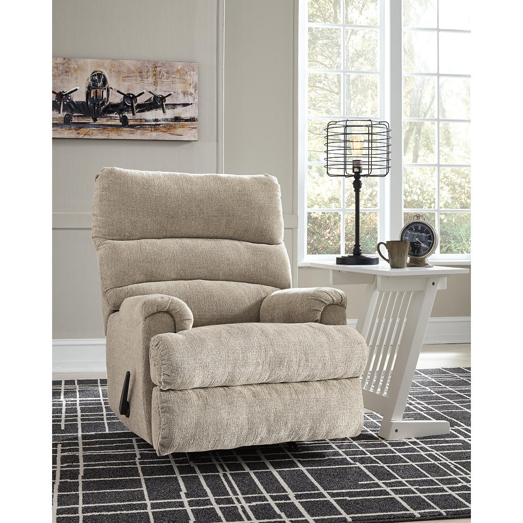 Man Fort Recliner Signature Design by Ashley® Living Room