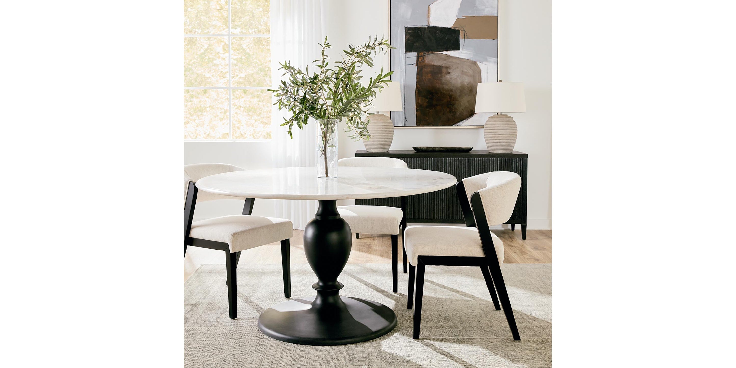 Coventry Round Dining Table Bassett