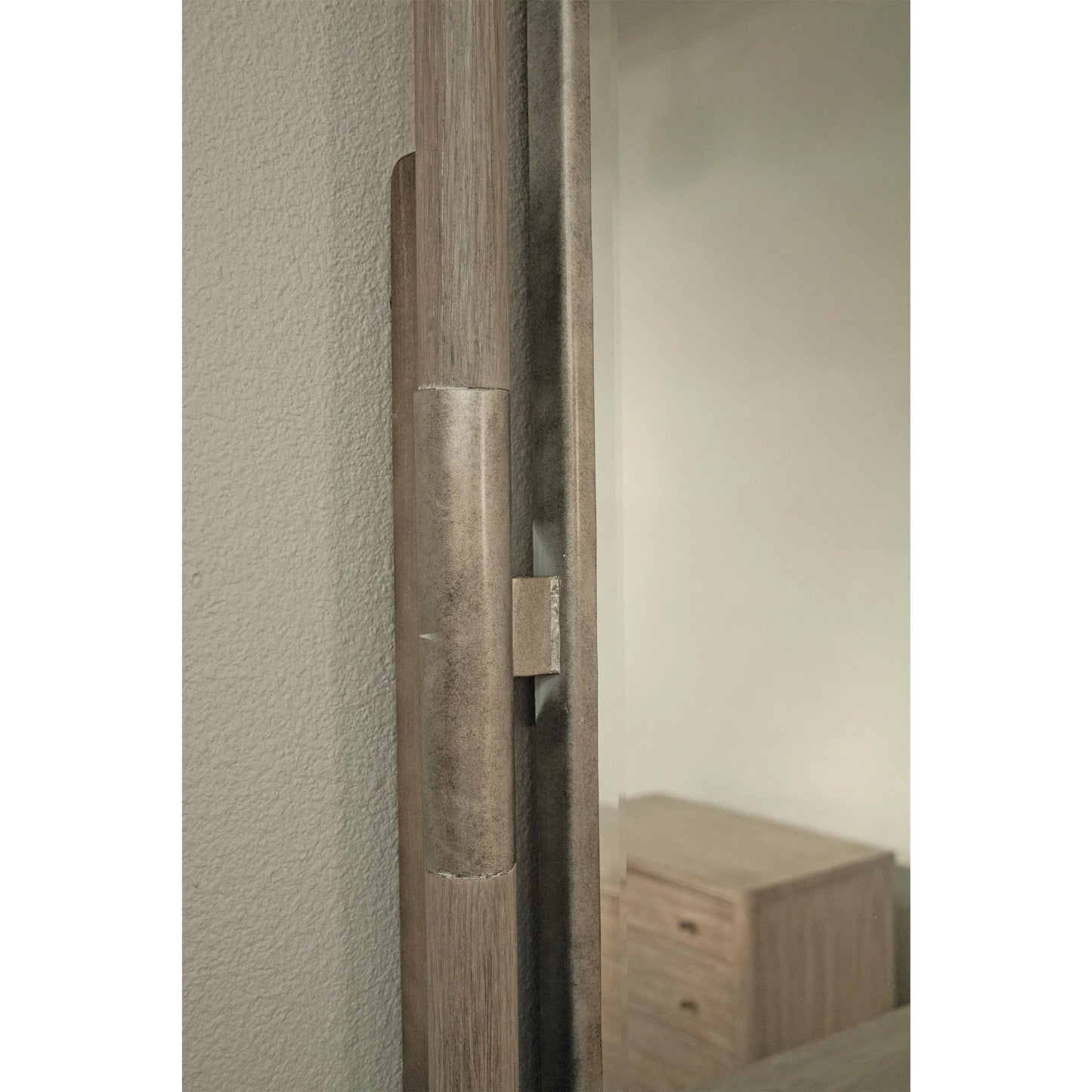 Sophie Mirror Riverside Furniture Bedroom