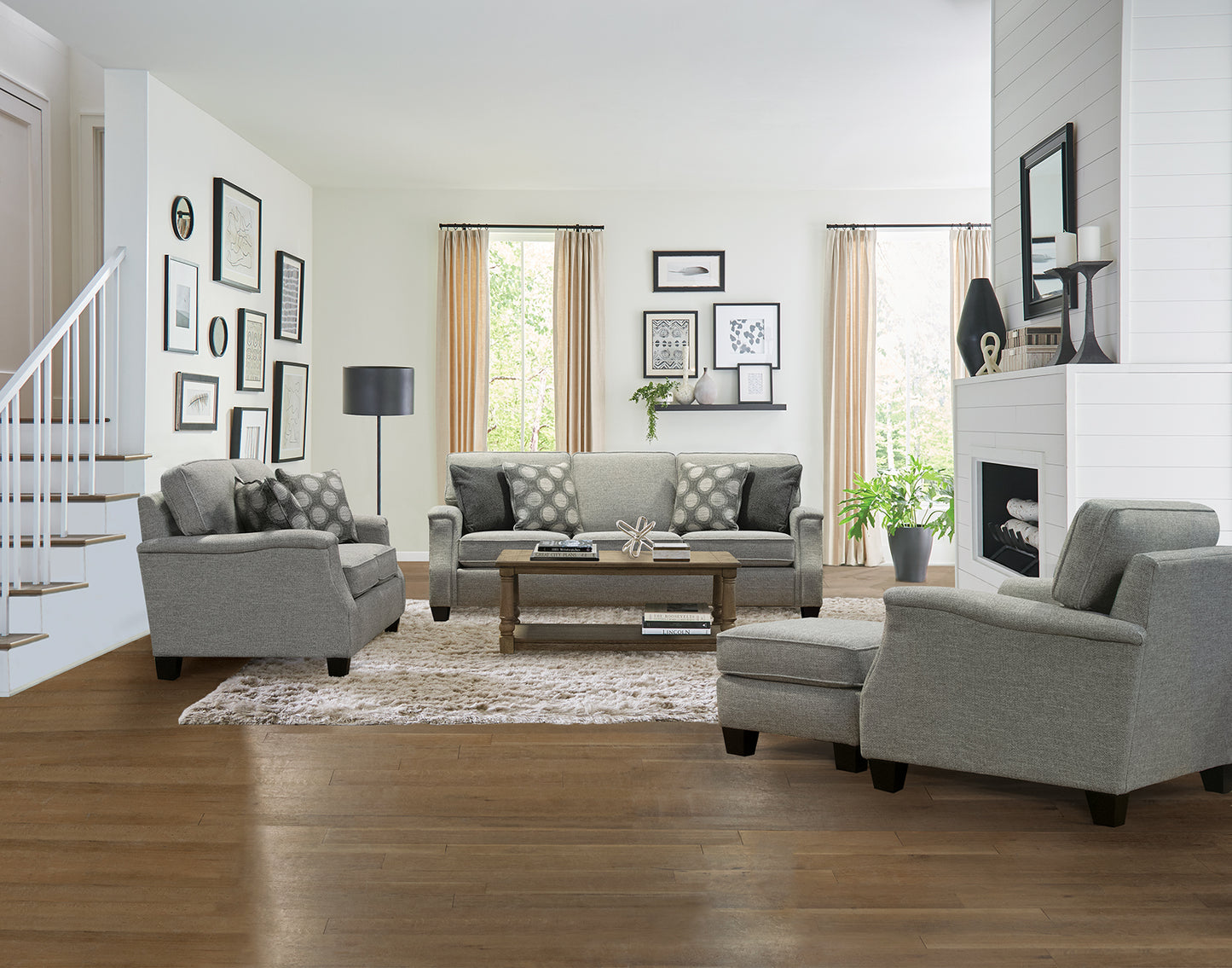 Salem Loveseat
