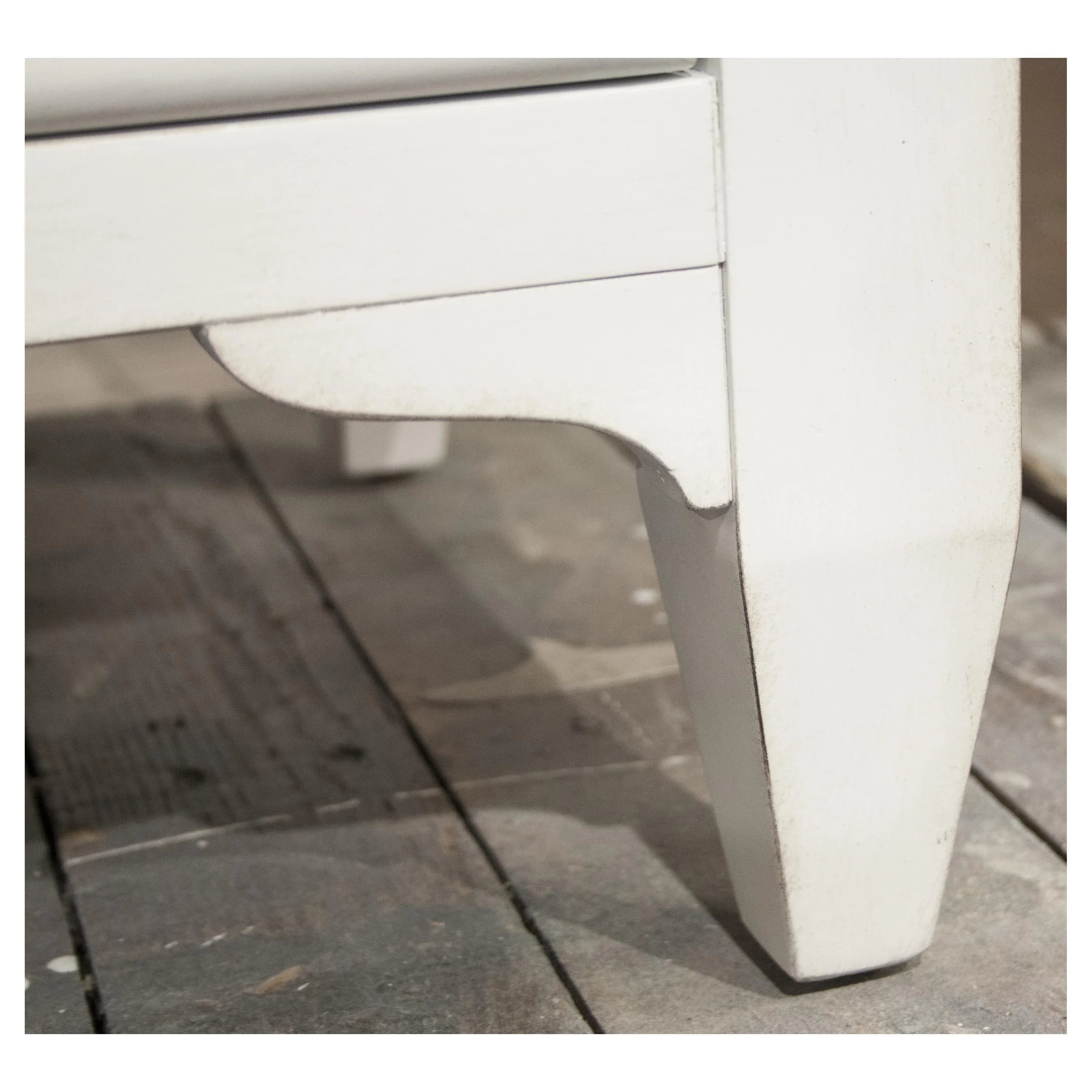 Myra 3-drawer Nightstand Riverside Furniture Bedroom