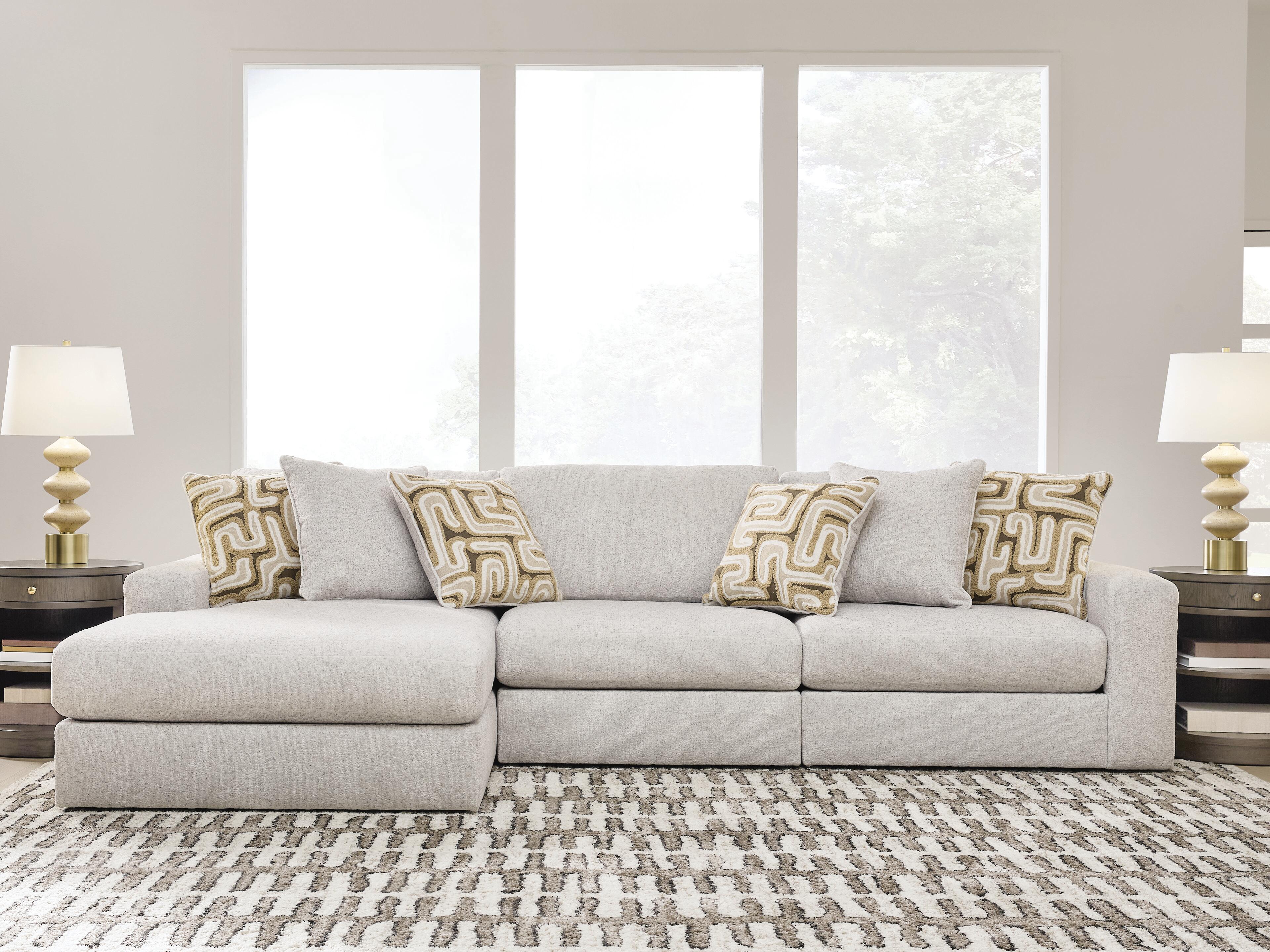 Kestrie 3-Piece Sectional Sofa Chaise