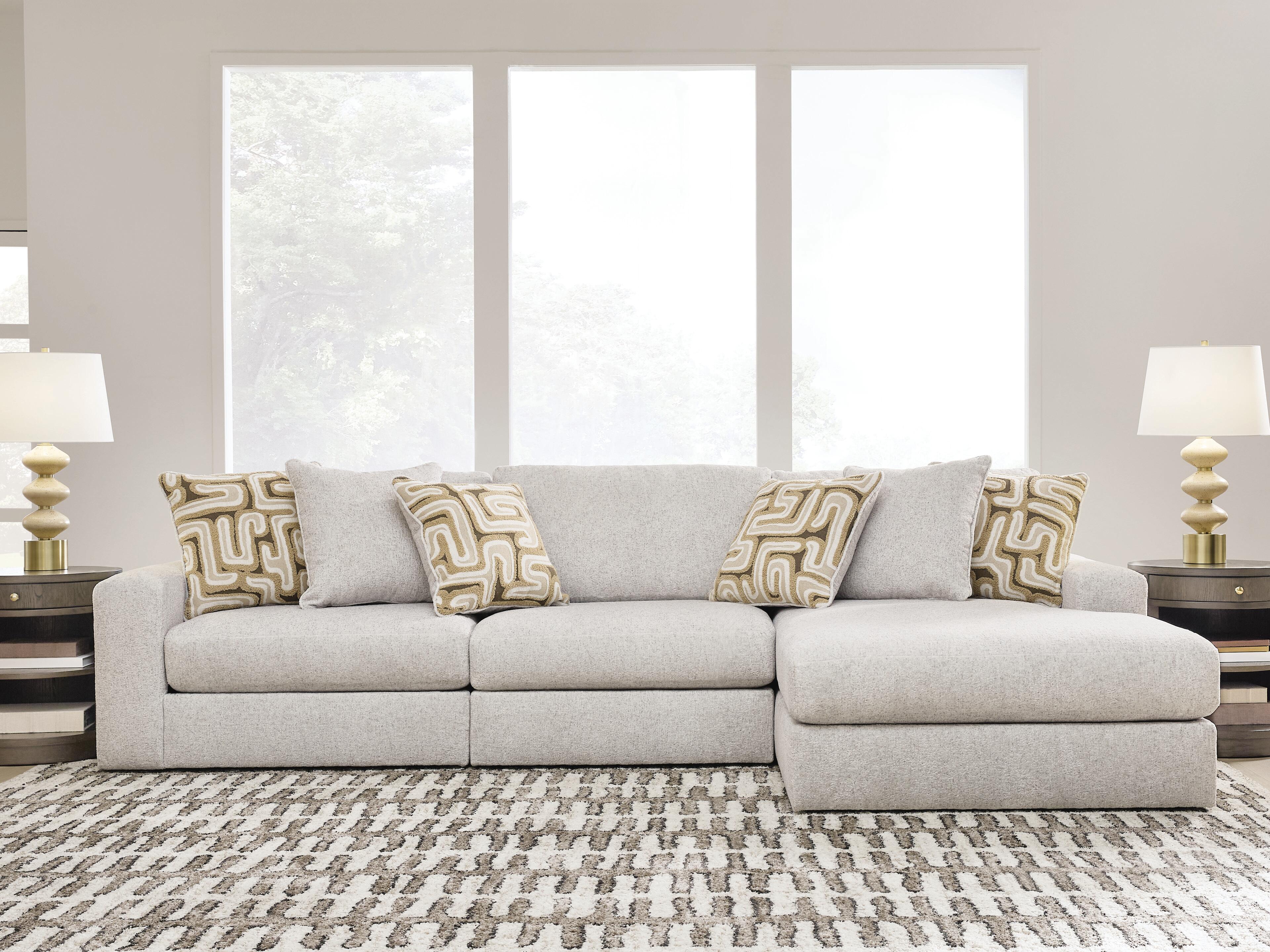 Kestrie 3-Piece Sectional Sofa Chaise