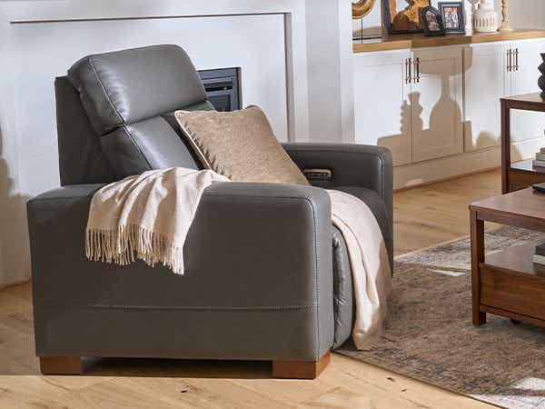 La-Z-Boy Acadia Power Reclining Chair — Zero Gravity, One Seat La-Z-Boy Recliner Chair