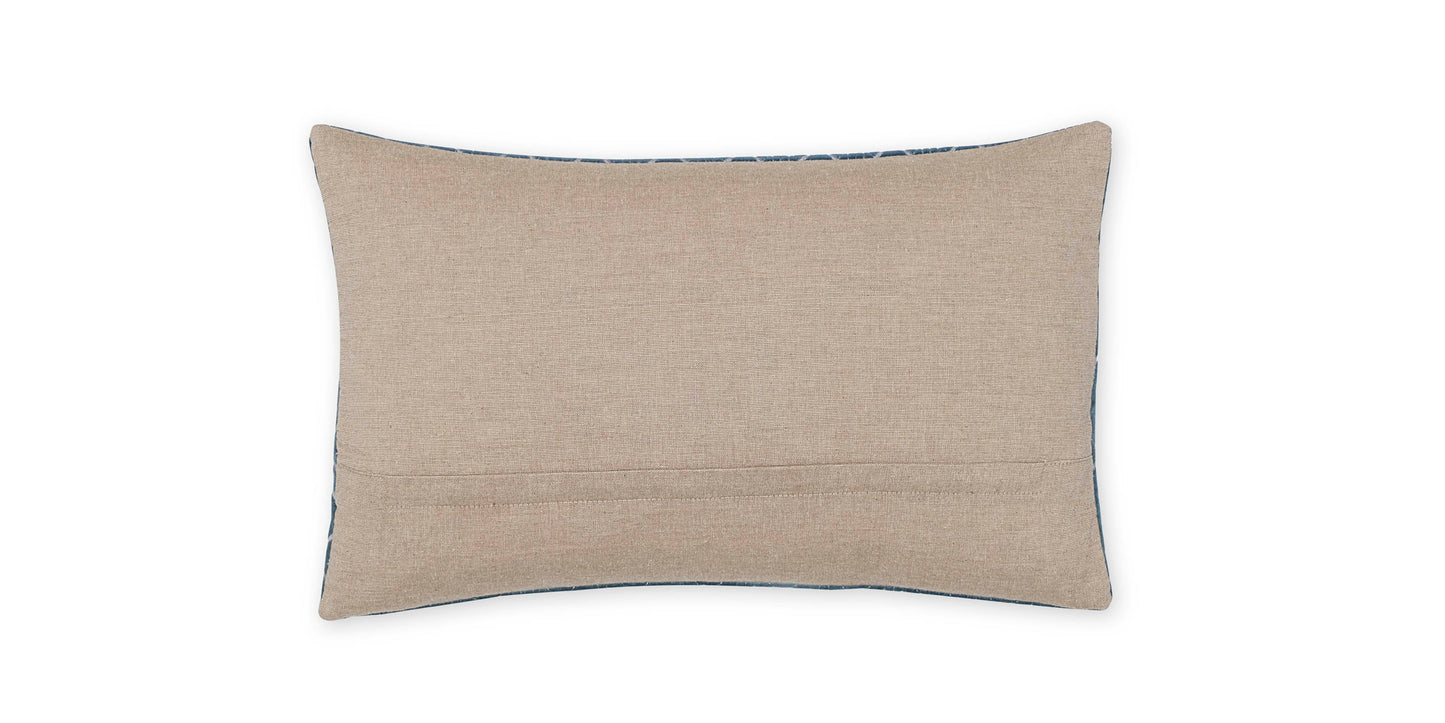 Colinet Pillow Bassett
