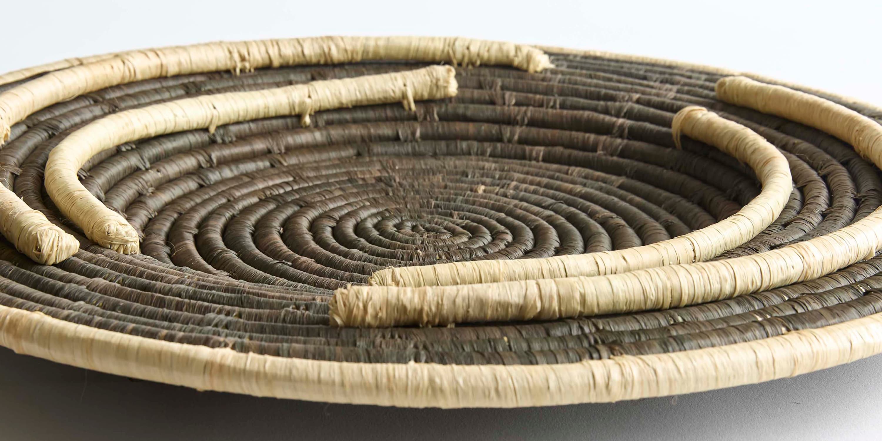 Wind Wall Basket Bassett
