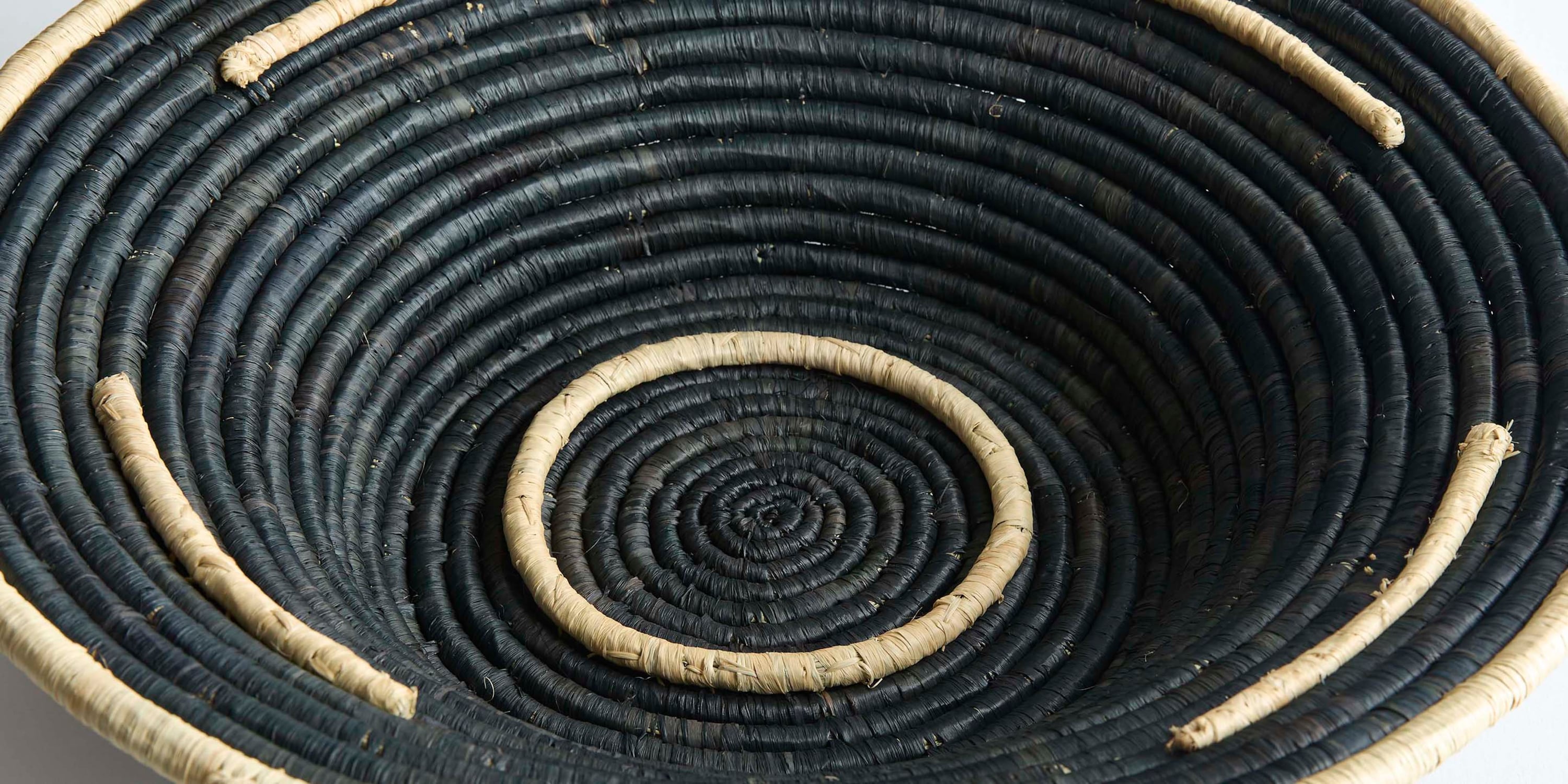 Village Wall Basket Bassett