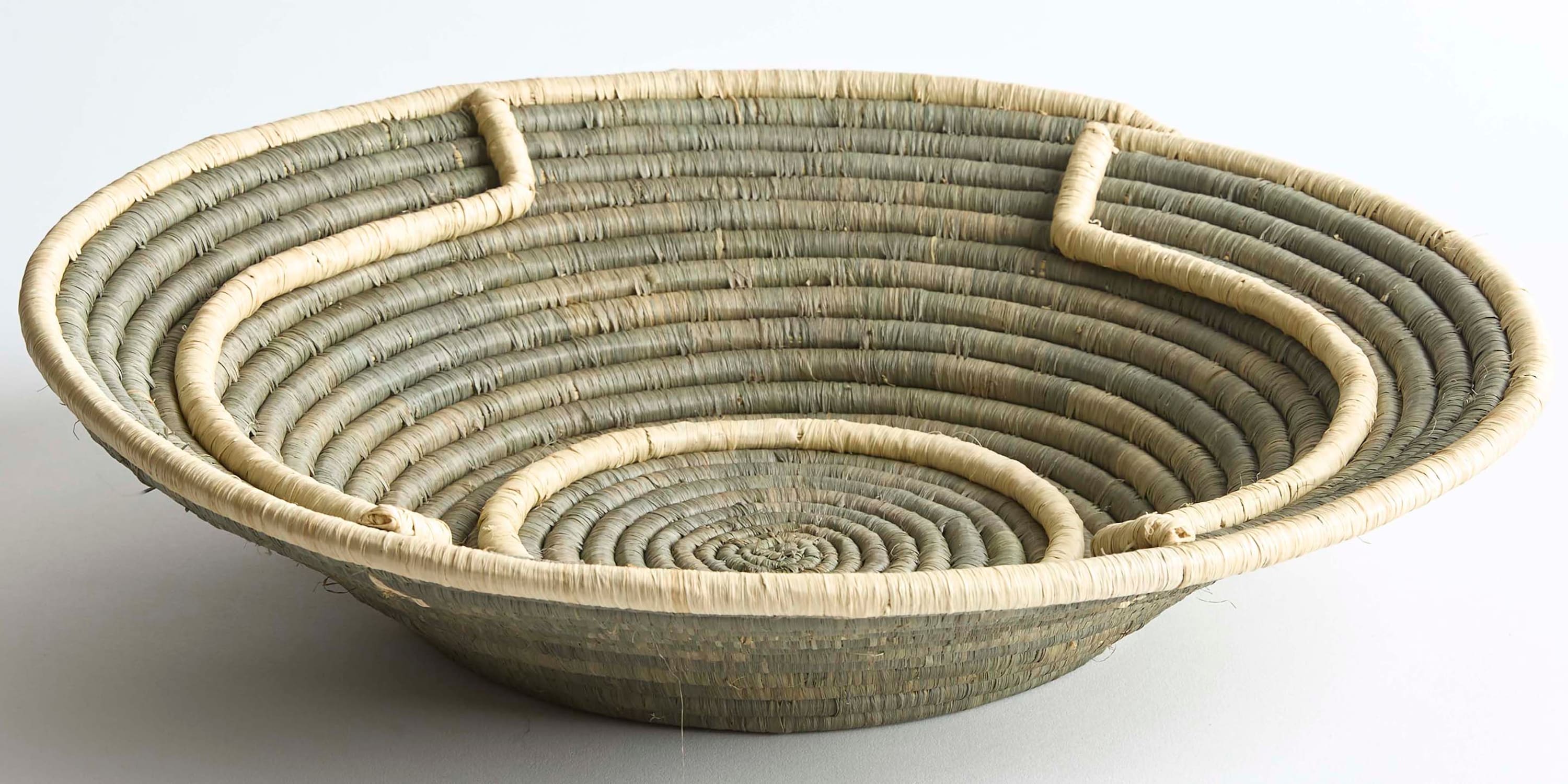 Embrace Wall Basket Bassett
