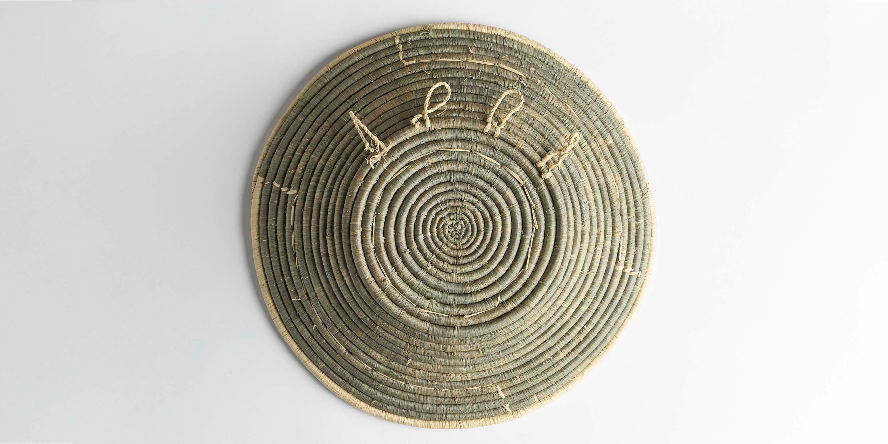 Embrace Wall Basket Bassett