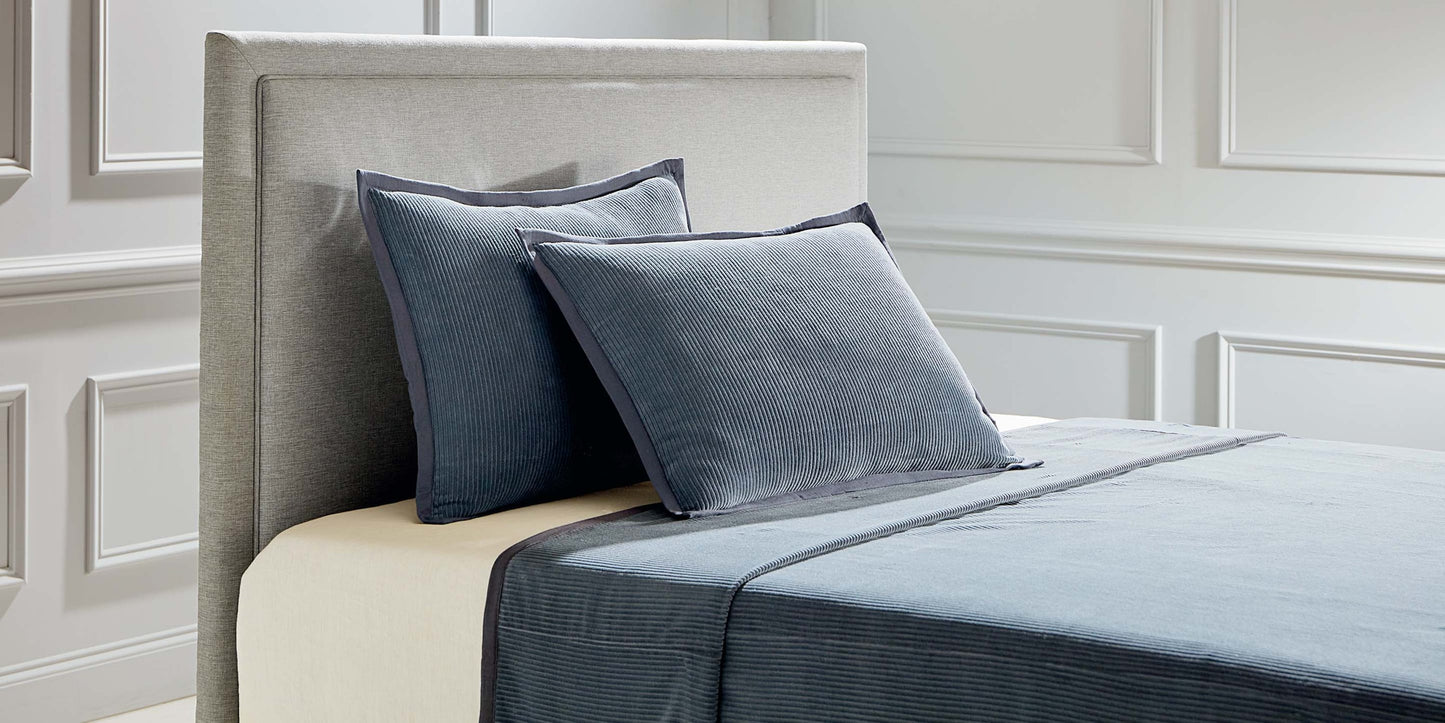 Saunders Coverlet Bassett Bedding