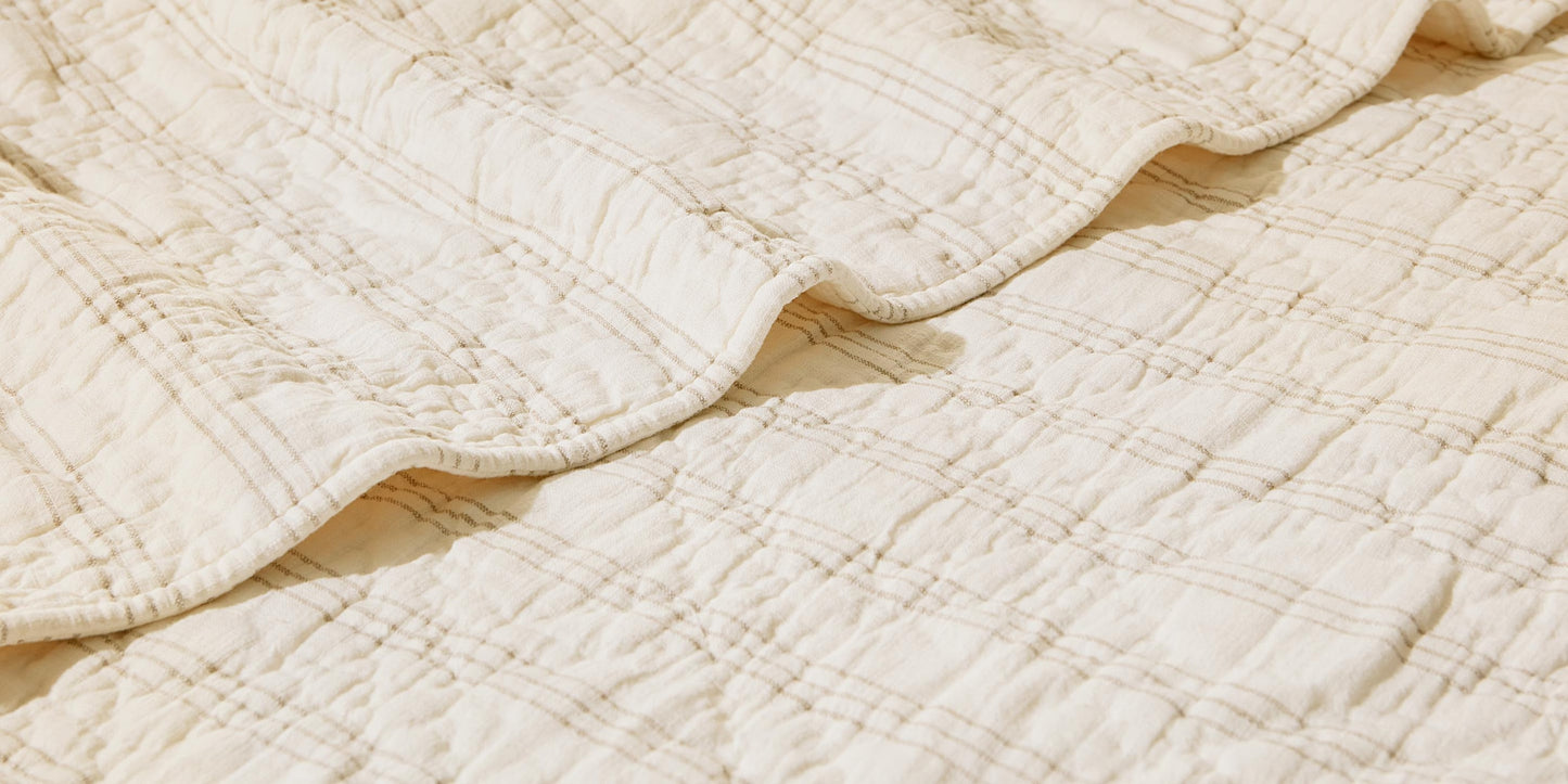 Hammond Quilt Bassett Bedding