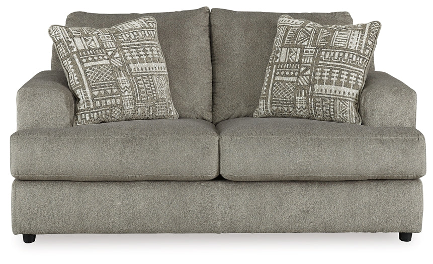 Soletren Loveseat