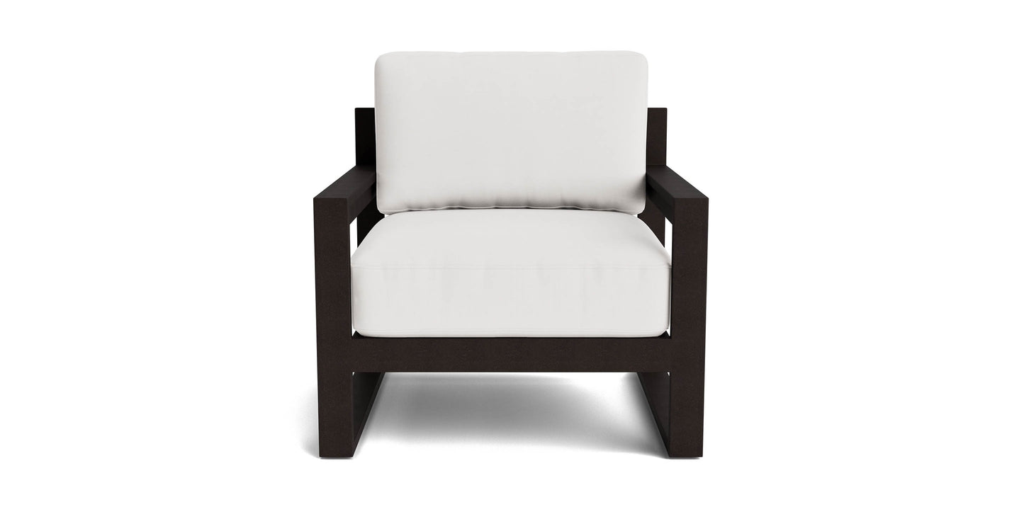 Bonavista Outdoor Track Arm Lounge Chair Bassett