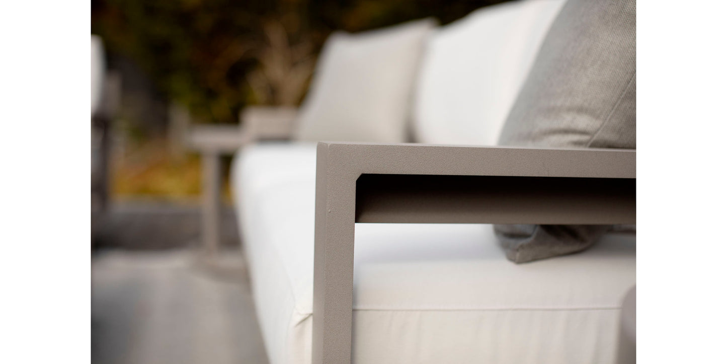 Bonavista Outdoor Track Arm Sofa Bassett