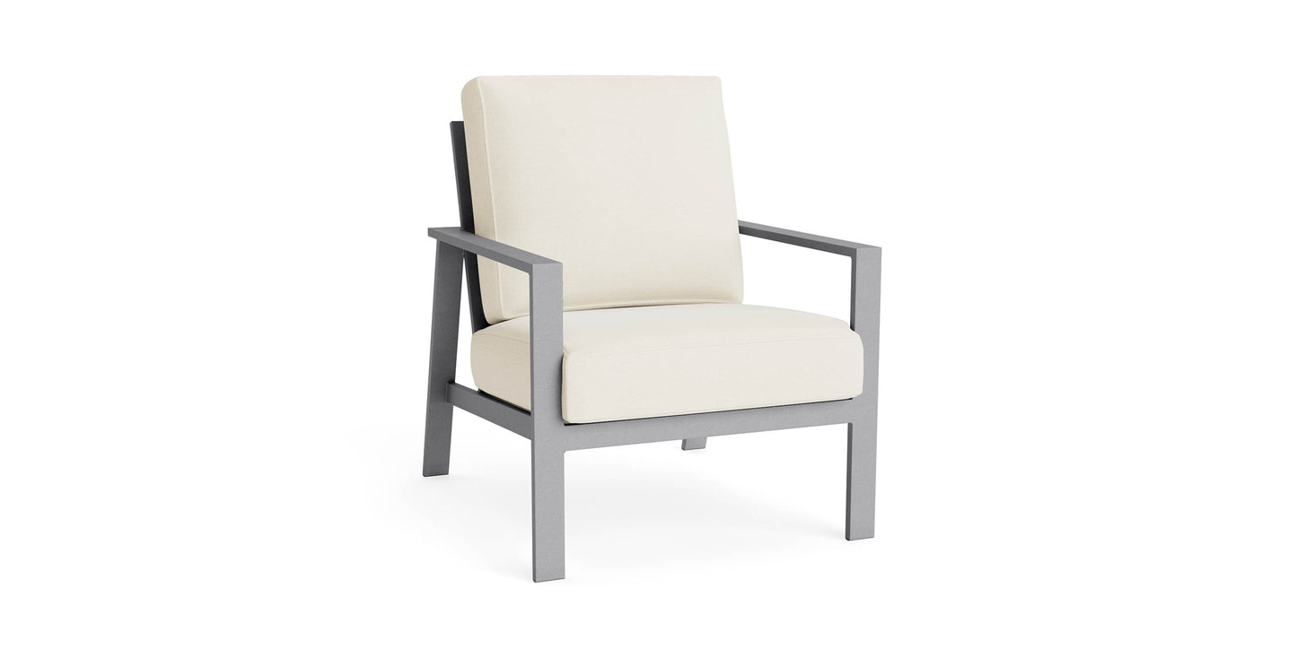 Morris Outdoor Lounge Chair Bassett