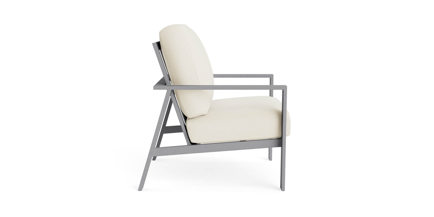 Morris Outdoor Lounge Chair Bassett