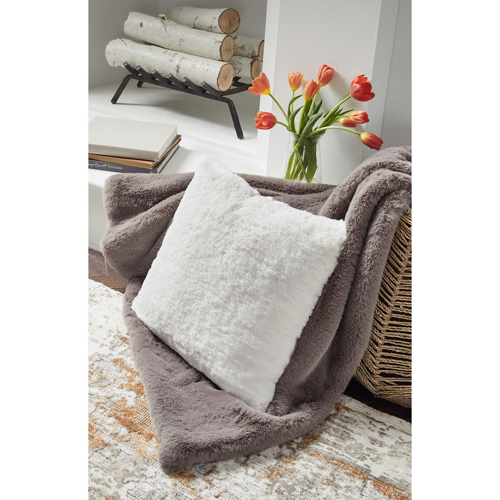 Gariland Pillow (Set of 4) Signature Design by Ashley® Accent Pillows