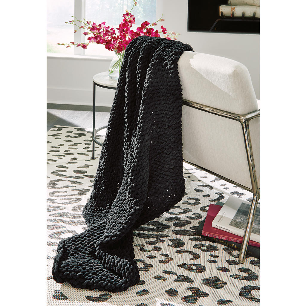 Chaddon Throw (Set of 3) Signature Design by Ashley® Blankets And Throws