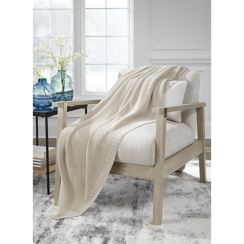 Gayelery Throw (Set of 3) Signature Design by Ashley® Blankets And Throws