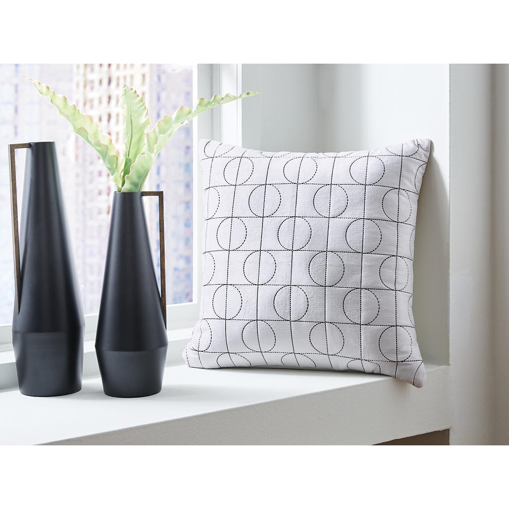 Kydner Pillow (Set of 4) Signature Design by Ashley® Accent Pillows