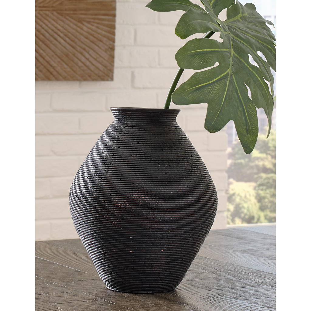 Hannela Vase Signature Design by Ashley® Home Accents