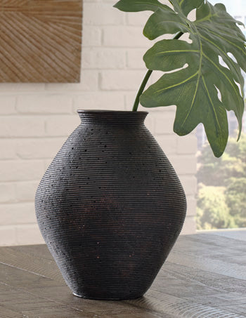 Hannela Vase Signature Design by Ashley® Home Accents